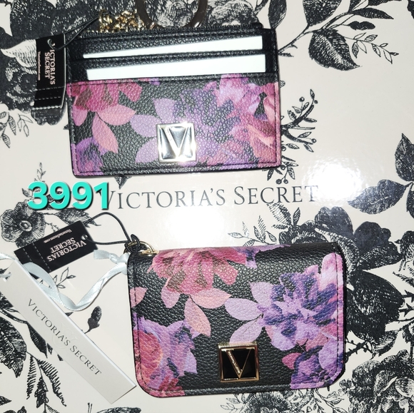 Victoria's Secret Floral Card Holder and Keychain Set - Picture 2 of 6